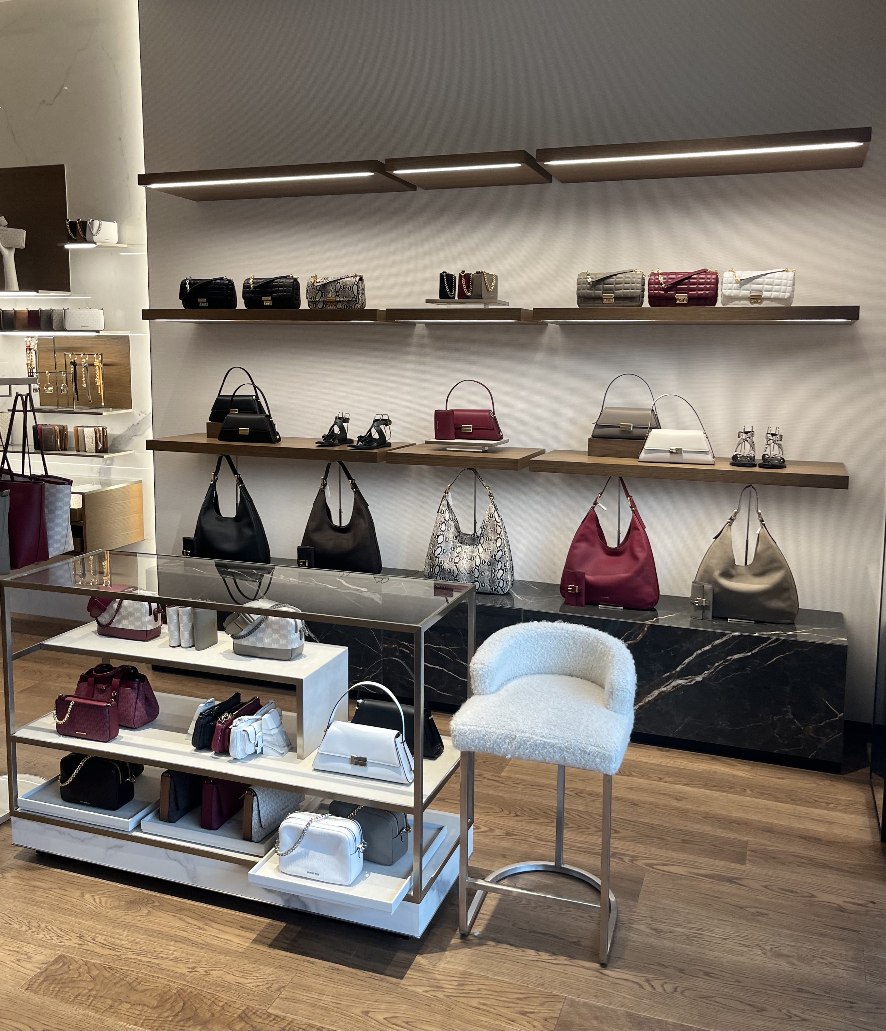 Boutique Marseille floorset mur produit